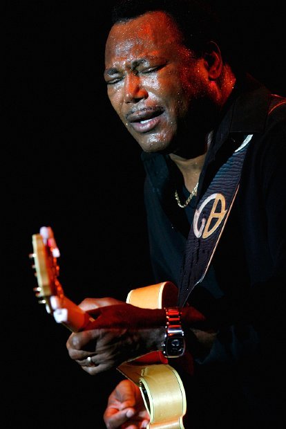 blues guitarist PIM 011